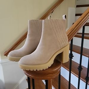DOLCE VITA CELIA Suede Beige Dune Boots Booties Size 9.5